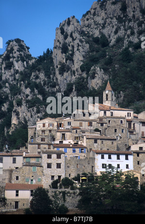 Blick über Dorf von Sainte-Agnès, Alpes-Maritimes, Frankreich Stockfoto