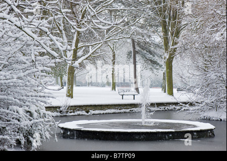 Walpole Park bedeckt im Februar Schnee Ealing London W5 Vereinigtes Königreich Stockfoto