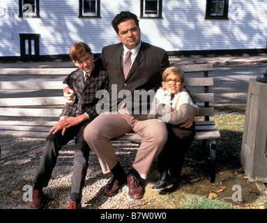 Simon Birch Jahr: 1998 USA Joseph Mazzello, Oliver Platt, Ian Michael Smith Regie: Mark Steven Johnson Stockfoto