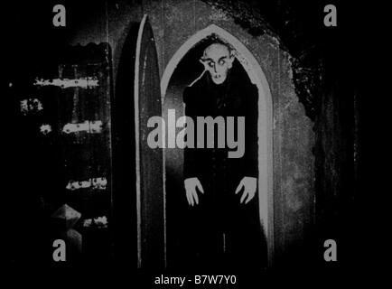 Nosferatu, eine Symphonie des Grauens Nosferatu, eine Symphonie des Schreckens Jahr: 1922 - Deutschland Regisseur: F.W. Murnau Max Schreck Stockfoto