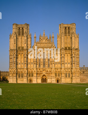 Westfassade Wells Cathedral Somerset UK Stockfoto