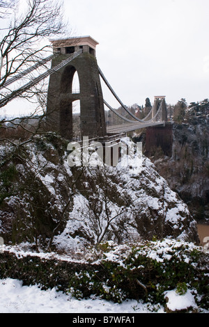 Clifton Suspension Bridge im Schnee Stockfoto