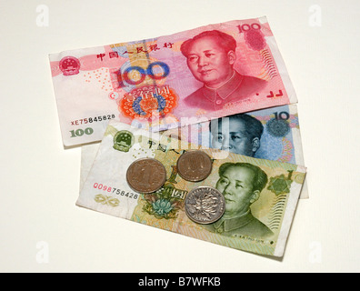 China Banknoten mit Münzen Stockfoto