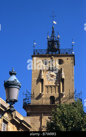 Uhrturm und Glockenturm (1510) & Campanile Aix Town Hall, Place de l'Hôtel de Ville, Aix-en-Provence oder Aix-En-Provence, Frankreich Stockfoto