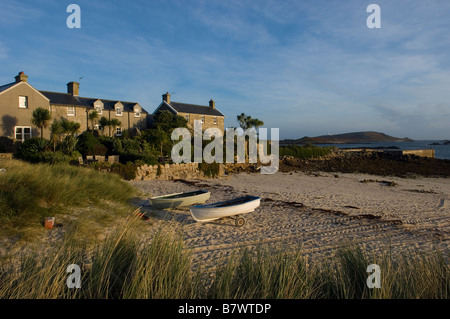 Seaside Cottages im Alten Grimsby Quay. Tresco. Die Scilly-inseln. Cornwall. England. Großbritannien Stockfoto