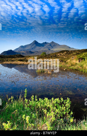 Sgurr Nan Gillean Reflexionen von Sligachan auf der wunderschönen Isle Of Skye in der North West Highlands, Schottland Stockfoto