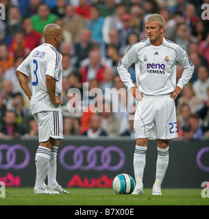 David Beckham ein Roberto Carlos während eines Spiels Real Madrid Football Club Stockfoto