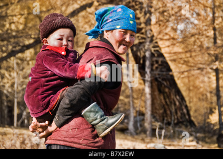 Nomad-Familie immer Camp für Winter Altai Tavan Bogd Natonal Park Mongolei einzugsbereit Stockfoto