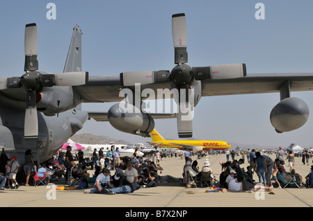 Prop-Motoren und Flügel von einer Lockheed C-130 Hercules Stockfoto