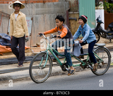 jungen Fahrrad Stockfoto