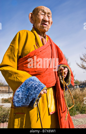 Buddhistischer Mönch im Kloster Gandantegchinlen Khiid Ulaan Bataar Mongolei Stockfoto