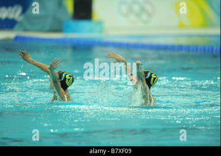 Tingting Jiang Wenwen Jiang CHN 20. August 2008 Synchronschwimmen Tingting Jiang und Wenwen Jiang China in Aktion während des Beijing 2008 Olympische Spiele Duett Free Routine Finales im National Aquatics Center in Peking China Photo von Masakazu Watanabe AFLO SPORT 0005 Stockfoto