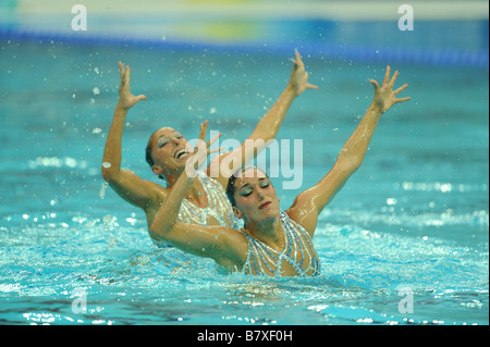 L R Gemma Mengual Andrea Fuentes ESP 20. August 2008 Synchronschwimmen Gemma Mengual Andrea Fuentes von Spanien in Aktion Durin Stockfoto