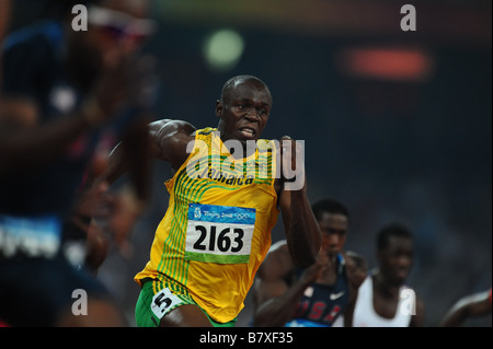 Usain Bolt JAM 20. August 2008 Leichtathletik Beijing 2008 Olympische Spiele Herren 200 m Finale im Nationalstadion in Peking China Usain Bolt gewann die Goldmedaille und stellte einen neuen 200 m-Weltrekord von 19 30 Sekunden Foto von Jun Tsukida AFLO SPORT 0003 Stockfoto