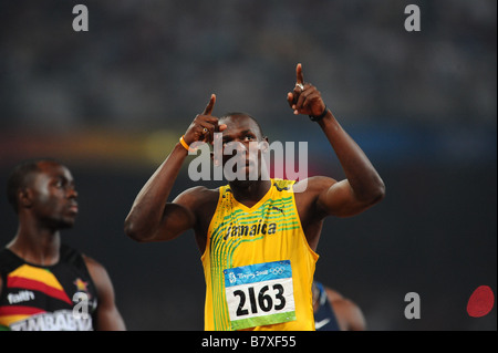 Usain Bolt JAM 20. August 2008 Leichtathletik Usain Bolt aus Jamaika feiert nach dem Bruch des Weltrekord mit einer Zeit von 19 30 gewinnt die Goldmedaille im Herren 200-Meter-Finale bei der Leichtathletik-Leichtathletik-Veranstaltung im National Stadium während der 12. Tag der 2008 Olympischen Spiele in Peking am 20. August 2008 in Peking China Photo von Jun Tsukida AFLO SPORT 0003 Stockfoto