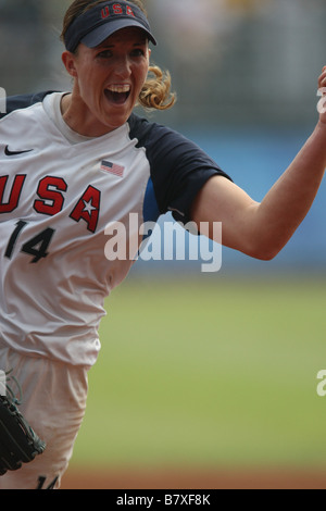 Monica Abbott USA 20. August 2008 Softball 2008 Beijing Olympischen Spiele Damen Halbfinale Spiel zwischen Japan 1 4 USA bei Fengtai Sports Center Softball Feld Peking China Photo von Koji Aoki AFLO SPORT 0008 Stockfoto