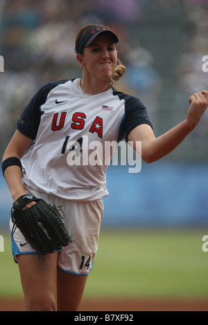 Monica Abbott USA 20. August 2008 Softball 2008 Beijing Olympischen Spiele Damen Halbfinale Spiel zwischen Japan 1 4 USA bei Fengtai Sports Center Softball Feld Peking China Photo von Koji Aoki AFLO SPORT 0008 Stockfoto