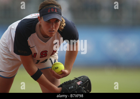 Monica Abbott USA 20. August 2008 Softball 2008 Beijing Olympischen Spiele Damen Halbfinale Spiel zwischen Japan 1 4 USA bei Fengtai Sports Center Softball Feld Peking China Photo von Koji Aoki AFLO SPORT 0008 Stockfoto