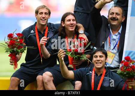 Lionel Messi ARG 23. August 2008 Fußball Beijing 2008 Olympische Spiele Lionel Messi feiert Gewinn einer Goldmedaille bei der Siegerehrung Herren Fußball am nationalen Stadion Vogelnest in Peking China Photo von Daiju Kitamura AFLO SPORT 1045 Stockfoto