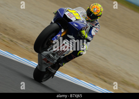 Valentino Rossi Fiat Yamaha 28. September 2008 Motor Valentino Rossi d ' Italia und das Fiat Yamaha team Fahrten in Aktion während der Runde 15 der MotoGP Weltmeisterschaft 2008 der japanischen Grand Prix auf dem Twin Ring Motegi Circuit am 28. September 2008 in Motegi Japan Foto von Masakazu Watanabe AFLO SPORT 0005 ausgetragen Stockfoto