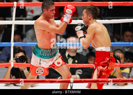 L, R Oscar Larios Takahiro Aoh 16. Oktober 2008 Boxing World Boxing Council WBC Feder Gewicht Titelkampf im Yoyogi 1. Autovermiet Stockfoto