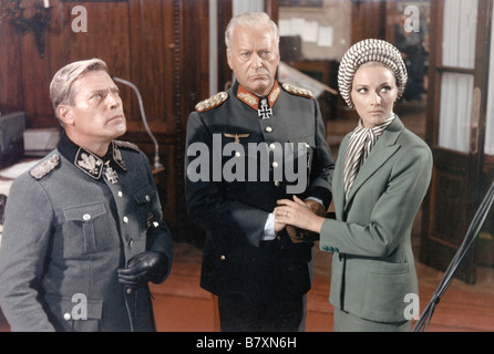 La Gloire des canailles Dalle Ardenne all'Inferno Jahr: 1967 - Italien Curd Jürgens, Daniela Bianchi Regie: Alberto De Martino Stockfoto