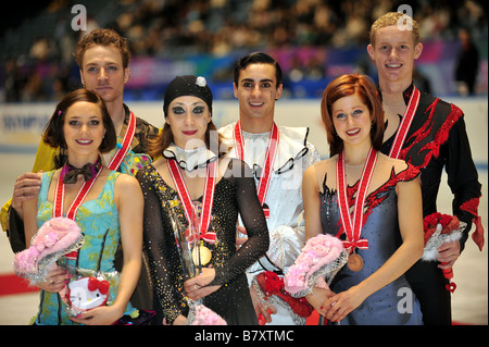L, R Nathalie Pechalat Fabian Bourzat FRA Federica Faiella Massimo Scali ITA Emily Samuelson Evan Bates USA 29. November 2008 Stockfoto