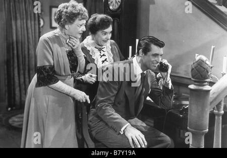 Arsenic and Old Lace Jahr: 1944 USA Josephine Hull, Jean Adair, Cary Grant Regie: Frank Capra Stockfoto