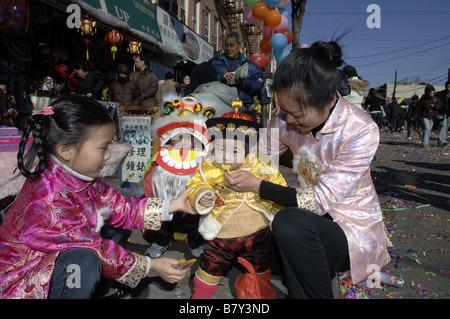 Die jährlichen chinesischen Lunar New Year Parade im Stadtteil Brooklyn Sunset Park in New York Stockfoto