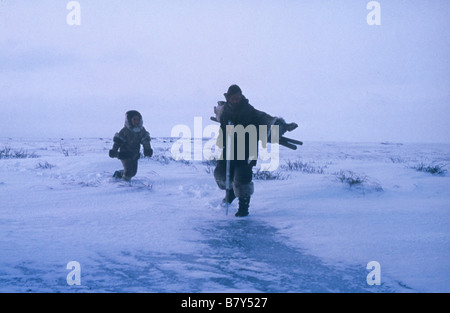 Der Schnee der Schnee Walker walker Jahr: 2003 - Kanada Annabella Piugattuk Regie: Charles Martin Smith Stockfoto