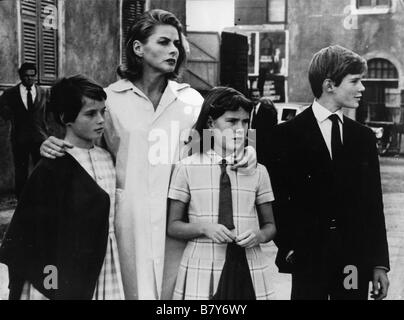 Ingrid Bergman, Isabella Rossellini als Kind während der Begehung 1964 Schießen Stockfoto