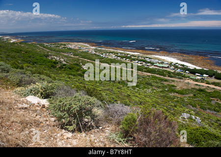 Caravan Park in der Nähe von Slangkop-Punkt an der Atlantikküste der Kap-Halbinsel in Südafrika. Stockfoto