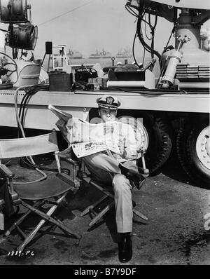 Unternehmen Petticoat Jahr: 1959 USA Tony Curtis auf dem Set Regie: Blake Edwards Stockfoto