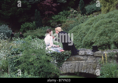 Nicholas Nickleby Jahr: 2002 Großbritannien/USA Charlie Hunnam, Anne Hathaway Regisseur: Douglas McGrath Stockfoto