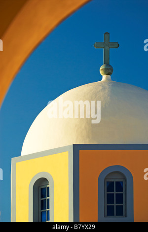 St. Johannes der Täufer katholischen Kathedrale in Fira, Santorini, Griechenland Stockfoto