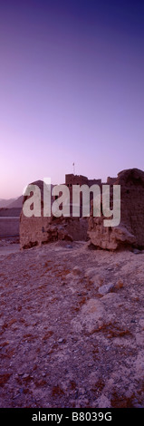 Panorama-Aufnahme der archäologischen Funde rund um Fort Fujairah, Fujairah, Vereinigte Arabische Emirate. Stockfoto