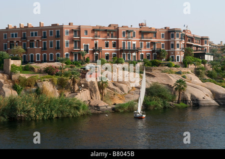 Das Sofitel Old Cataract Hotel in einem historischen britischen Kolonialzeit 5-Sterne Luxus Resort Hotel befindet sich am Ufer des Flusses Nil in Assuan, Ägypten Stockfoto