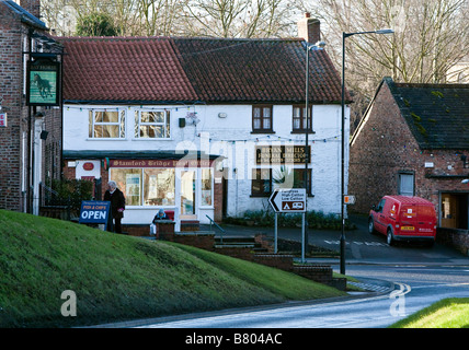 Das Post Office Kirche Straße Main Street Stamford Bridge East Yorkshire Stockfoto