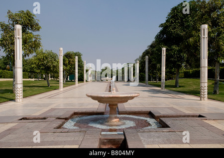 Wasserstraße und Gehweg in Al Azhar öffentlichen Park gelegen in Kairo, Ägypten. Stockfoto