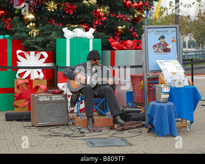 Dave Earl spielt Musik am Pier 39 in San Francisco, Kalifornien, USA. Stockfoto
