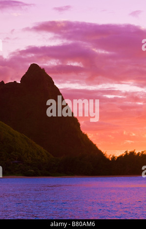 Abendlicht am Turmspitzen der Na Pali Küste bei Sonnenuntergang North Shore Insel Kauai Hawaii Stockfoto