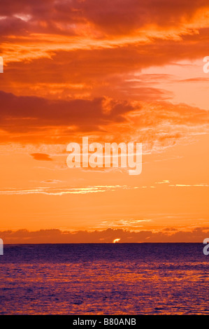 Sonnenuntergang auf der Nordküste von Kauai Hawaii Island Stockfoto