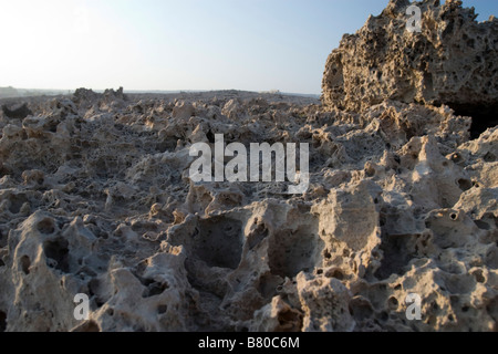 Blick auf Kalkstein Felsen Closeup bildet der Süden Zyperns in der Nähe von Agia Napa Stockfoto