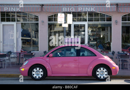 Die Big Pink Restaurants und seine funky Beetle Lieferwagen, Miami FL Stockfoto