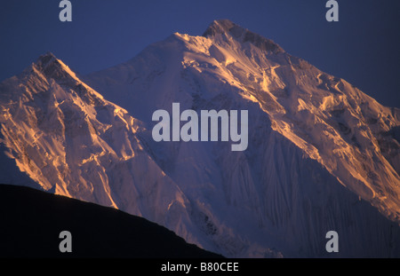 Rakaposhi Gipfel im Abendlicht Karakorum Nordpakistan Bereiche Stockfoto