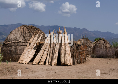 Traditionelle Reed Reetdach Hütten vom Stamm Arbore Omovalley Äthiopien Afrika Stockfoto