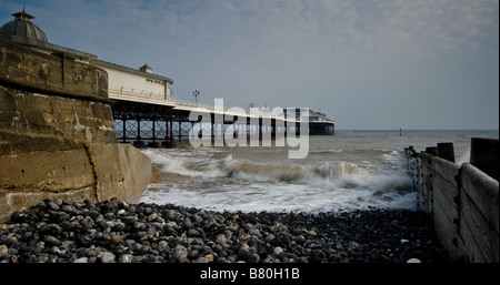Cromer Pier und Buhnen, Norfolk, England, UK. Stockfoto