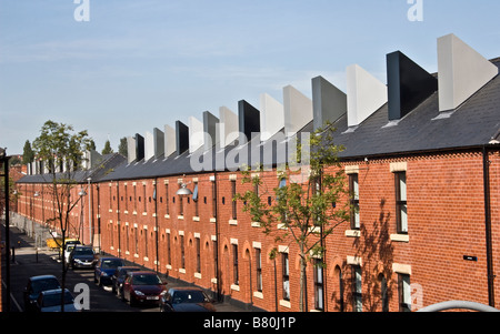 Renoviert, Reihenhäuser, Schornstein Park, Langworthy, Salford, größere Manchester, UK. Stockfoto