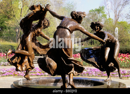 New York City Central Park Conservatory Garden Louis Untermeyer Brunnen Statue der drei Grazien USA-NYC Stockfoto