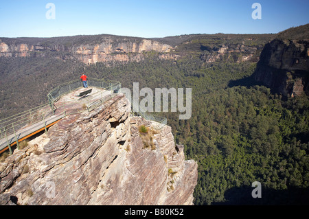 Touristen auf der Kanzel Rock Grose Valley in der Nähe von Blackheath Blue Mountains New South Wales Australien Stockfoto